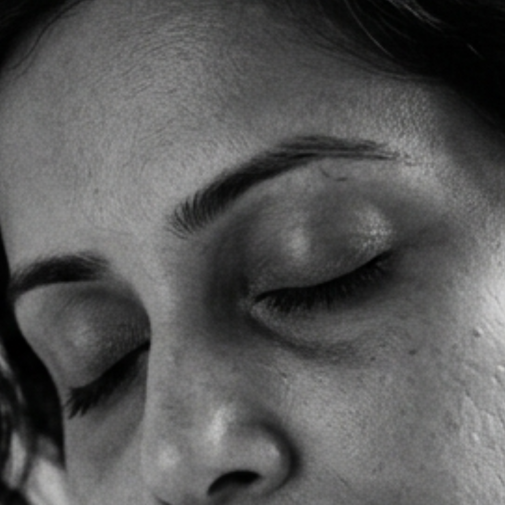 UNDER-EYE RENEWAL